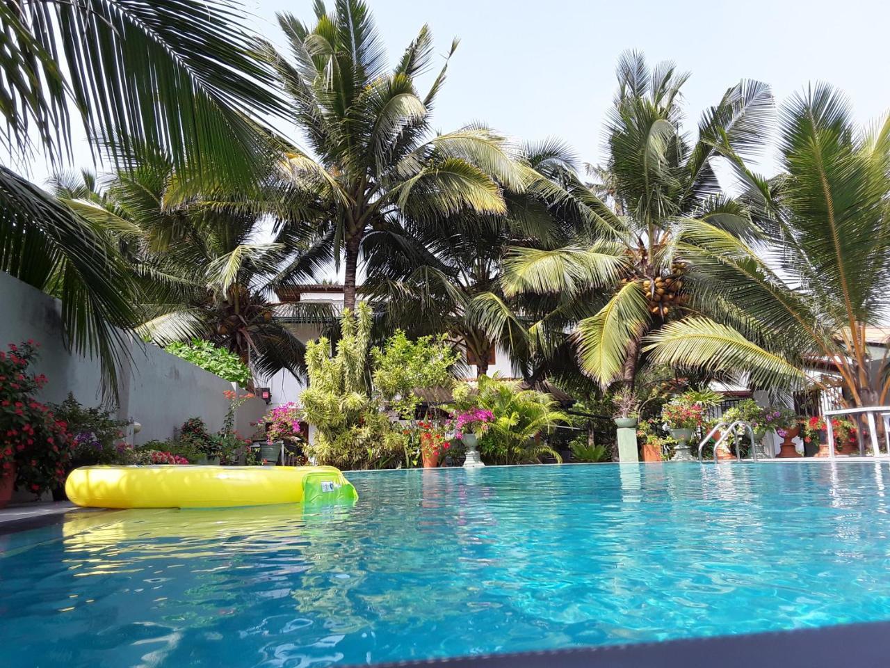 Karl * Kalutara